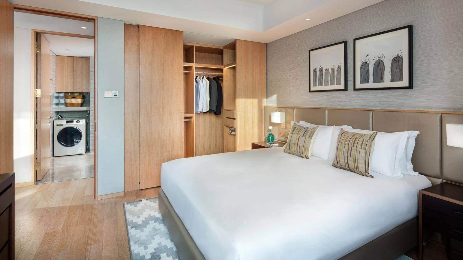 Luxury One Bedroom - Bedroom