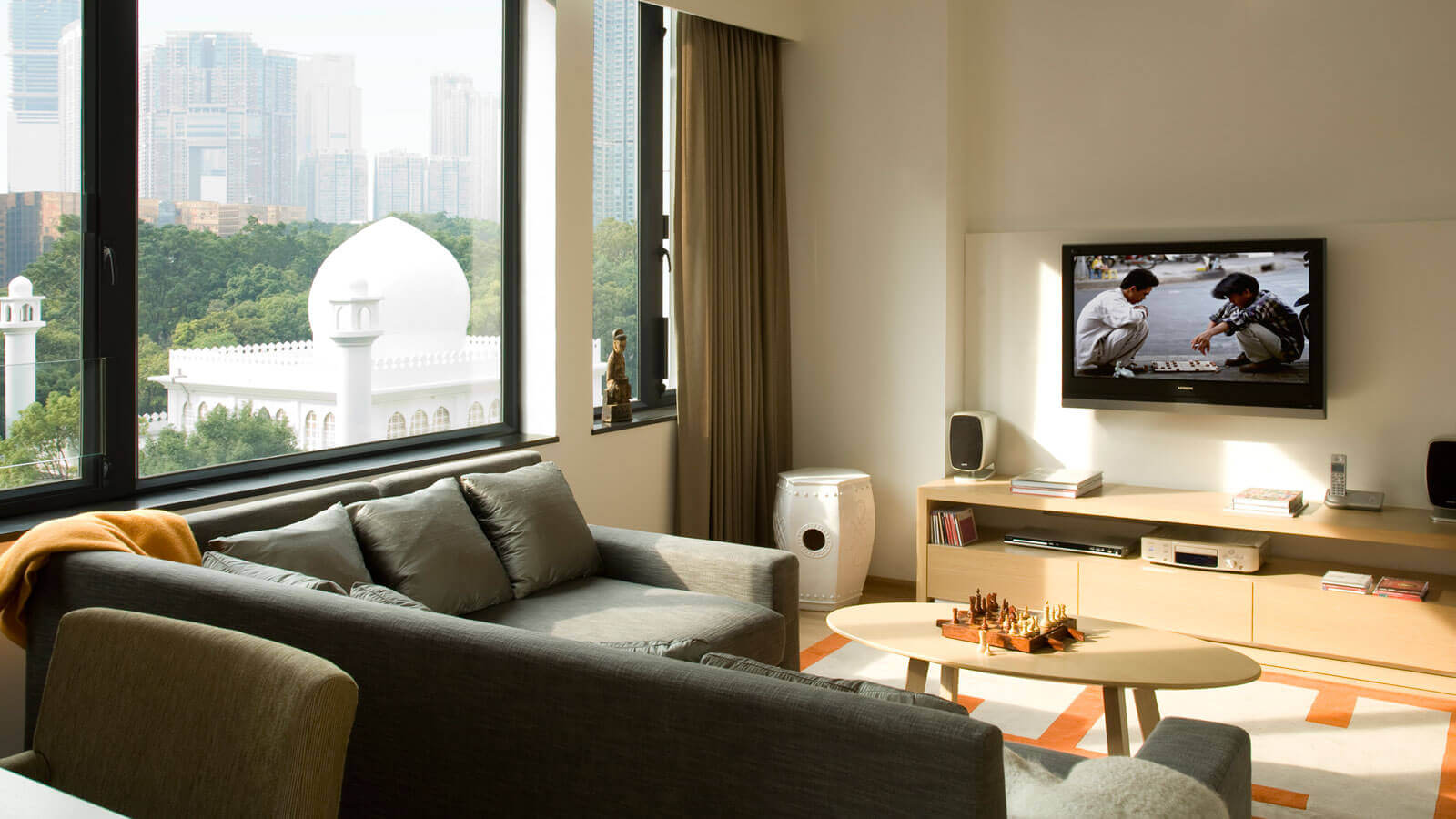 Luxury One Bedroom - Living Room